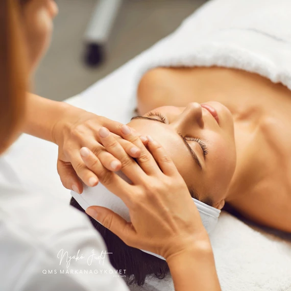 COLLAGEN CONTOUR FACIAL– Lifting kezelés a feszesebb, fiatalosabb arckontúrokért (90 perc)