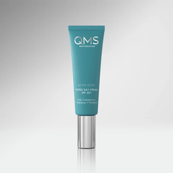 ACTIVE GLOW SPF 50+ TINTED DAY CREAM – Színezett fényvédő hidratálókrém az egységes bőrfelszínért – 50 ml